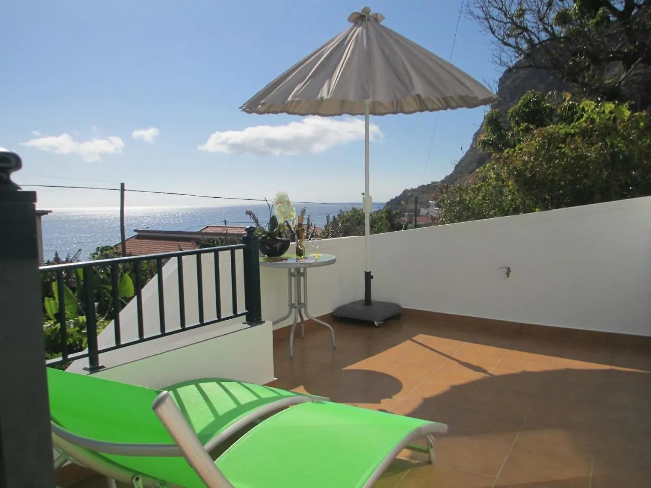Semesterbostad Sunny House East Beach House Villa Paul do Mar