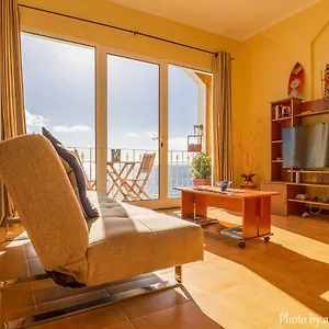  Apartment One Maktub